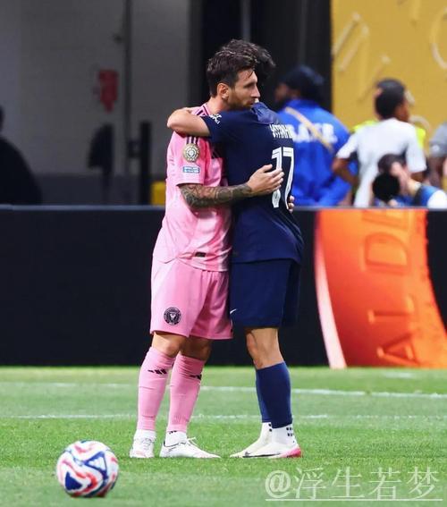 巴黎大胜迈阿密：半场4-0后收手，梅西惨遭8球压制，6.5万人现场见证