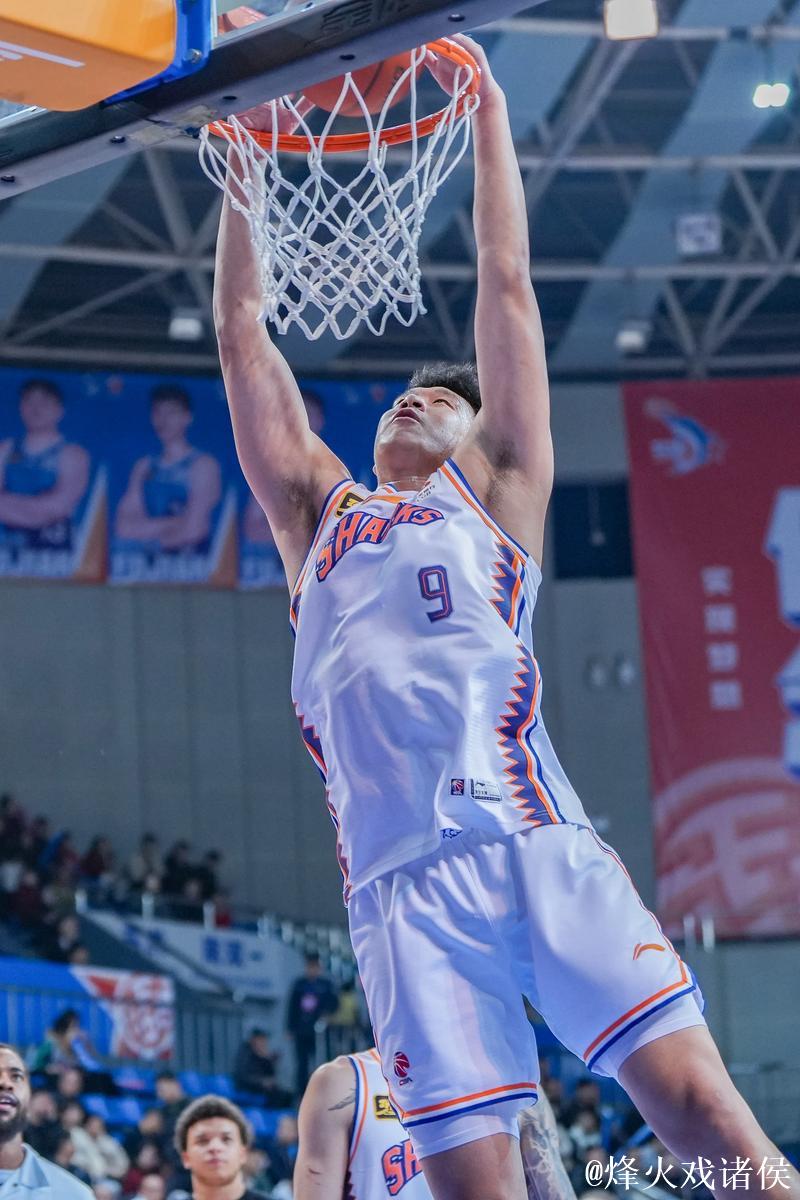 CBA-洛夫顿两双古德温高效 上海久事战胜北京控股