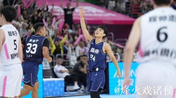 全运会男篮：徐杰18+7 广东大胜浙江夺得冠军